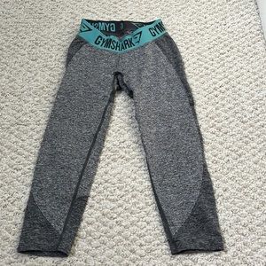 Gray cropped leggings